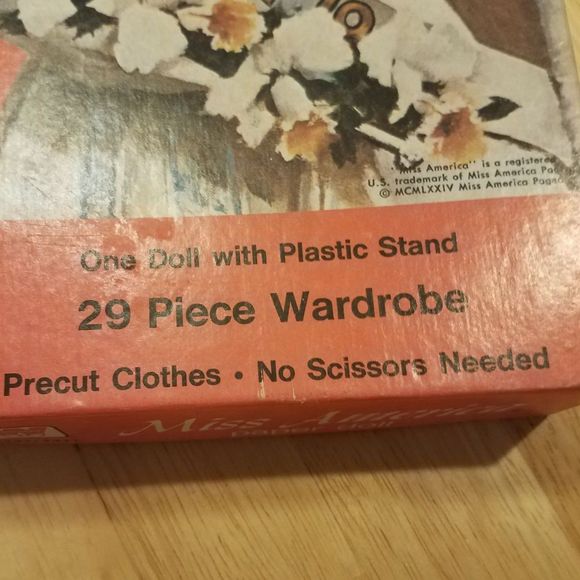 Vintage 1974 Miss America pre-cut paper doll - Picture 6 of 6